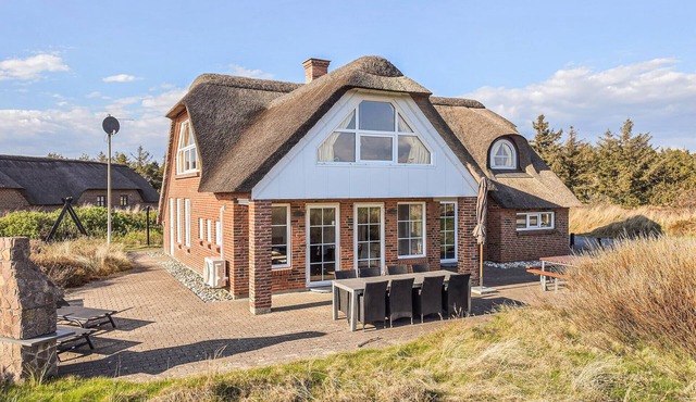 Awesome home in Blåvand with sauna