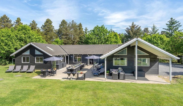 Awesome home in Blåvand with sauna
