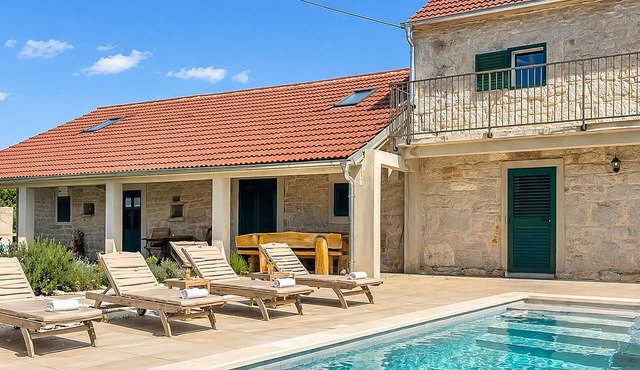 Awesome home in Bobodol