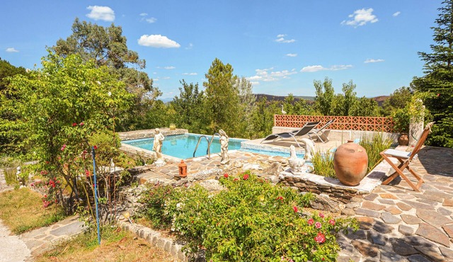 Awesome home in Bordezac