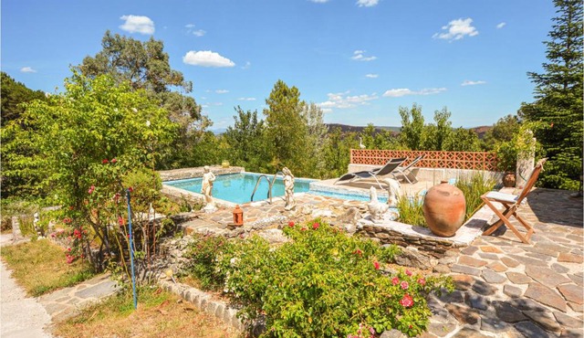 Awesome Home In Bordezac