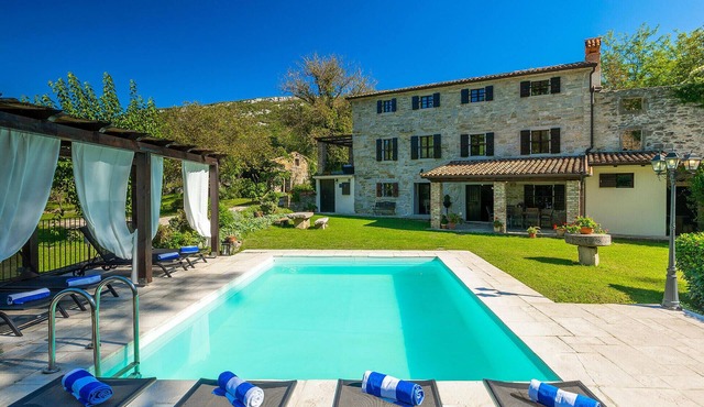 Awesome home in Buzet