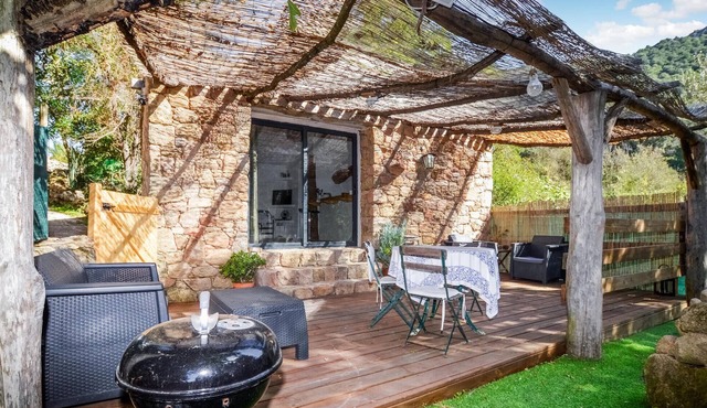 Awesome home in Coti-Chiavari with house a mountain view