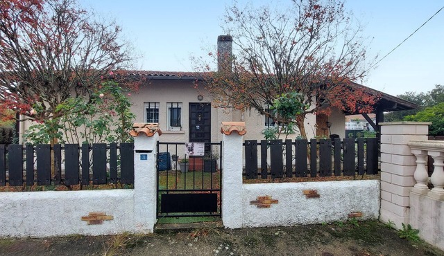 Awesome home in Campagne with private swimming pool, can be inside or outside