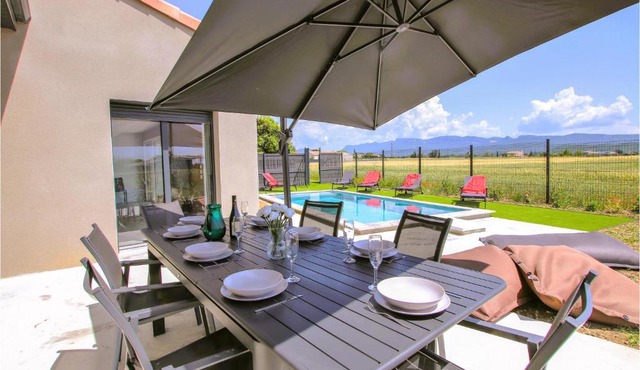 Awesome Home In Cléon D'andran