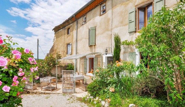 Awesome home in Dun with WiFi