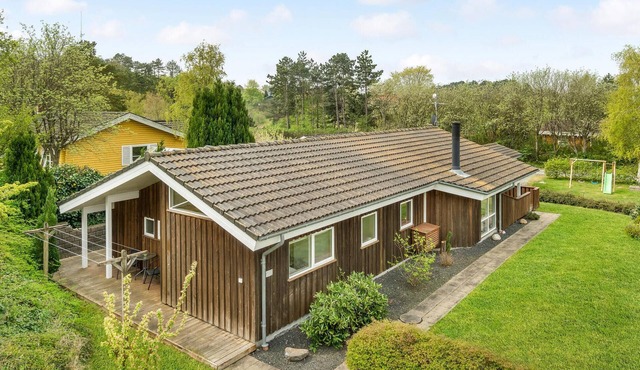 Awesome home in Ebeltoft with kitchen