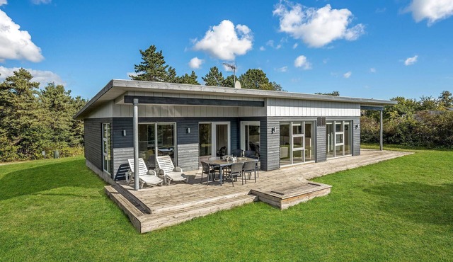 Awesome home in Ebeltoft with kitchen