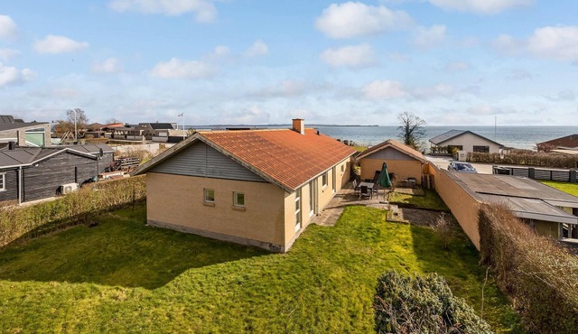 Awesome home in Egå with kitchen