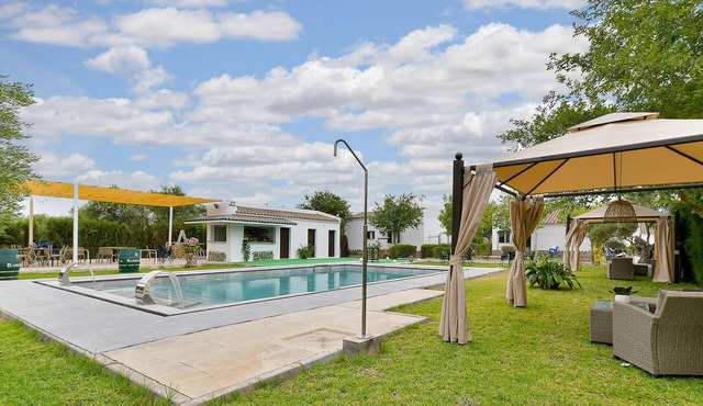 Awesome home in El Coronil with WiFi