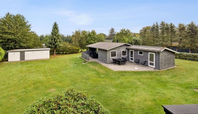 Awesome home in Farsø with house a panoramic view