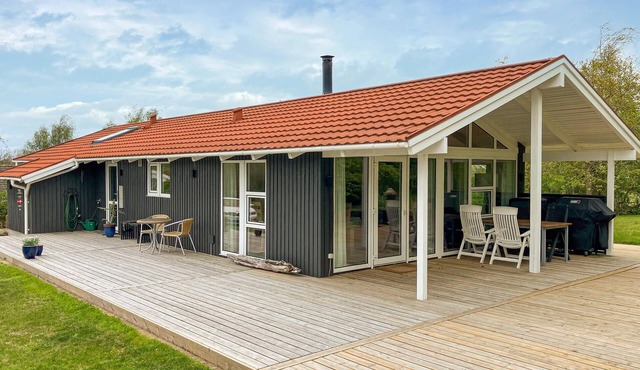 Awesome home in Farsø with sauna