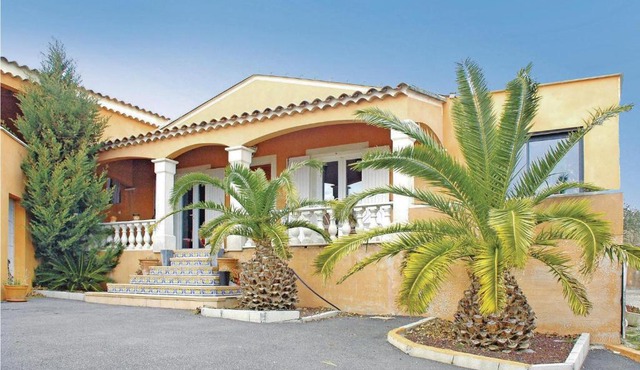 Awesome home in Bourg Saint Andeol with 5 Bedrooms, Private swimming pool and Outdoor swimming pool