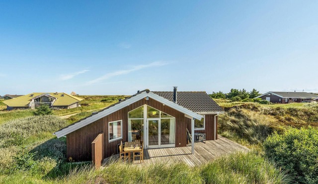 Awesome home in Frøstrup with sauna