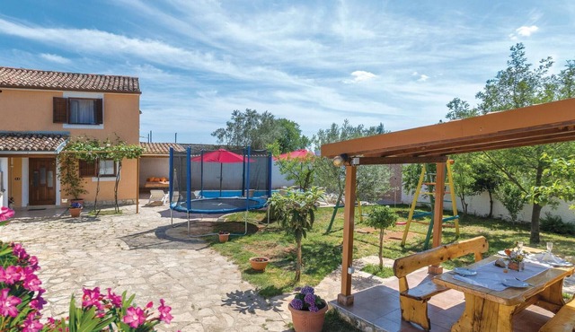 Awesome home in Gajana