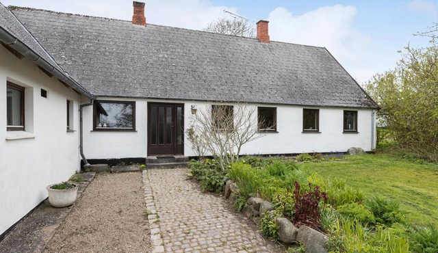 Awesome home in Gilleleje with kitchen