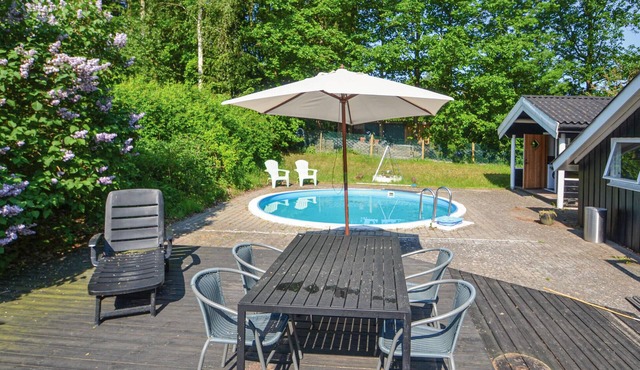 Awesome home in Glesborg with sauna