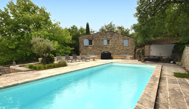 Awesome home in Goult with WiFi