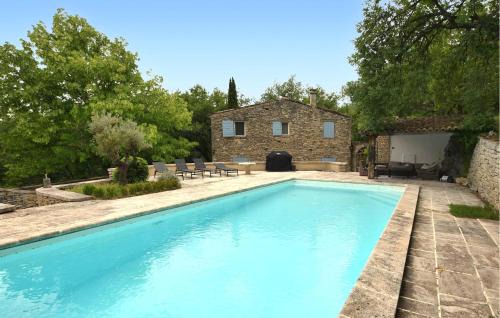 Awesome Home In Goult With Wifi