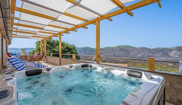 Awesome home in Grebastica with WiFi