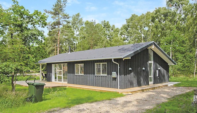 Awesome home in Grenaa with sauna