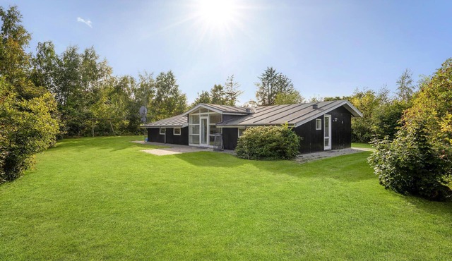 Awesome home in Grenaa with sauna