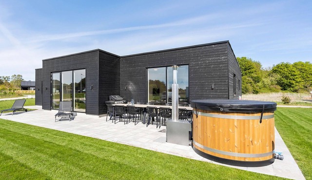 Awesome home in Grenaa with sauna