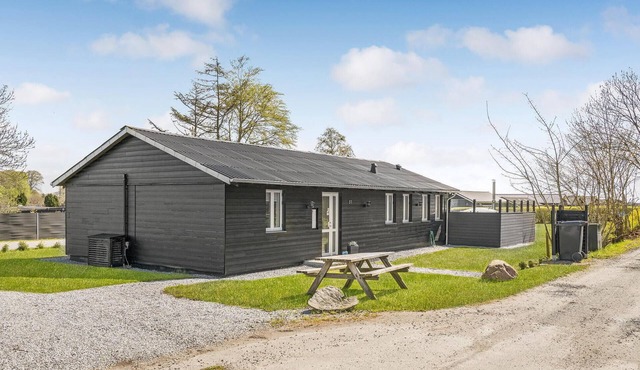 Awesome home in Haderslev with WiFi