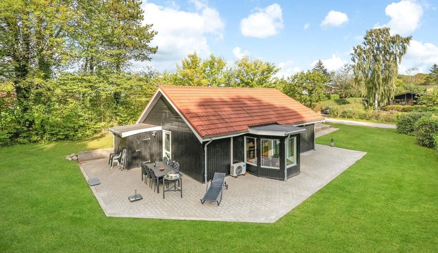 Awesome home in Haderslev with kitchen