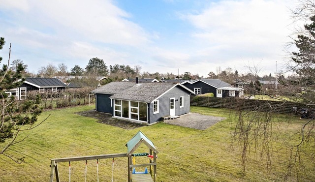 Awesome home in Hadsund with WiFi