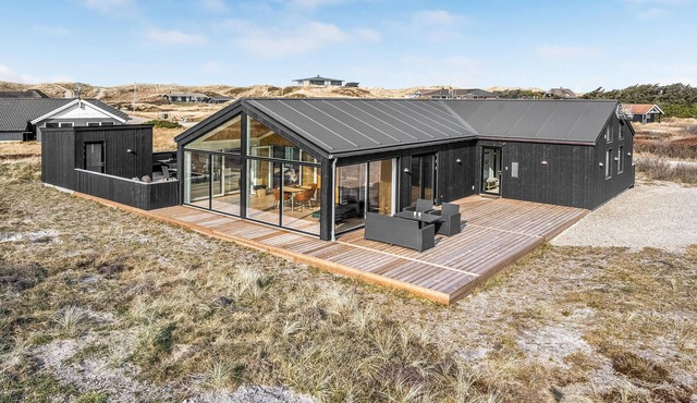 Awesome home in Harboøre with kitchen