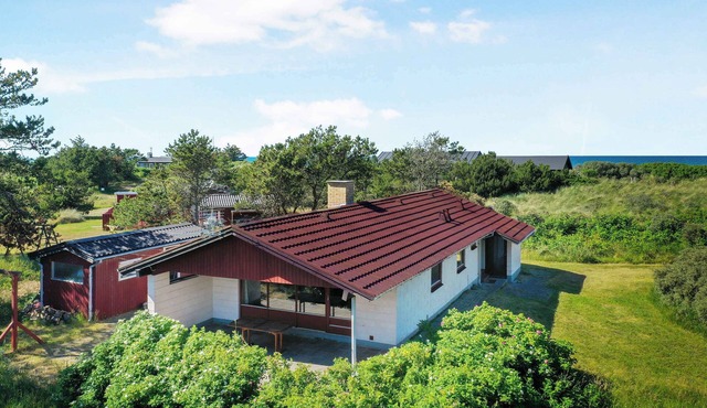 Awesome home in Hirtshals with 3 Bedrooms and WiFi