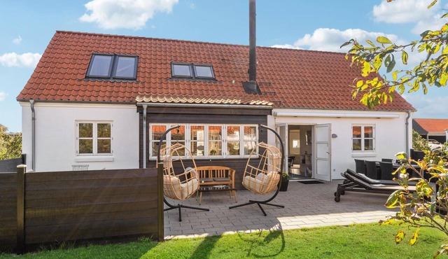 Awesome home in Hirtshals with sauna