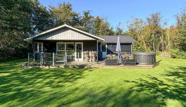 Awesome home in Hjerm with WiFi