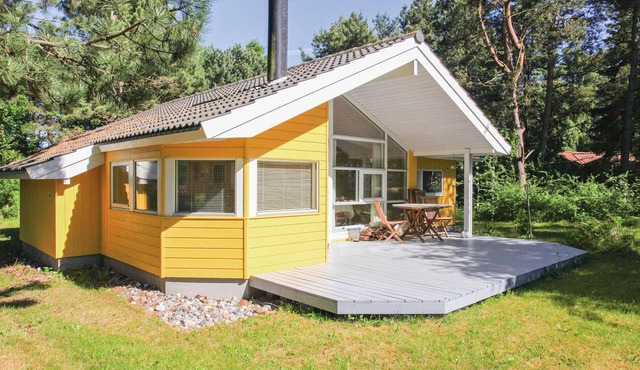 Awesome home in Højby with WiFi
