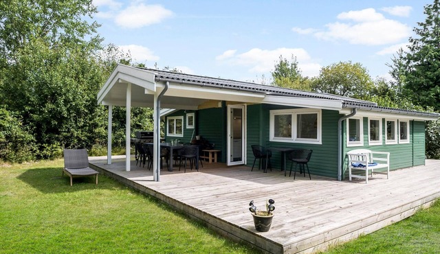 Awesome home in Højby with WiFi
