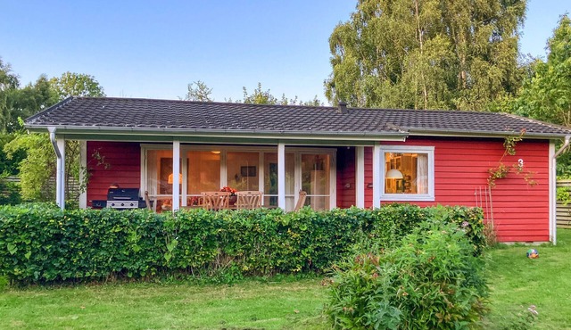 Awesome home in Højby with WiFi