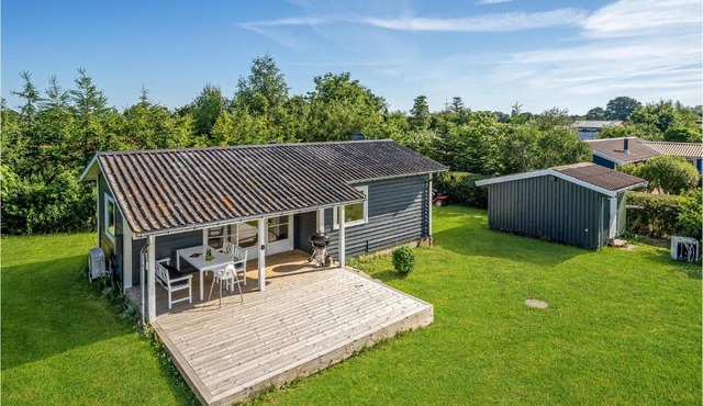 Awesome Home In Holbæk With Kitchen