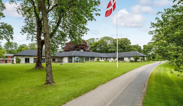 Awesome home in Holstebro with kitchen