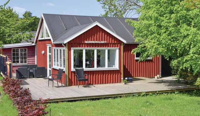 Awesome home in Hornslet with WiFi