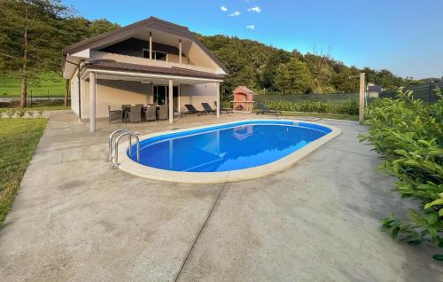 Awesome Home In Krapinske Toplice