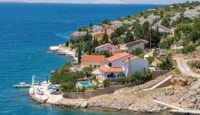 Awesome home in Lukovo Sugarje