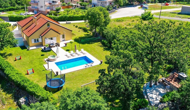 Awesome home in Vinjani Gornji