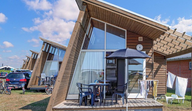 Awesome home in Hvide Sande with WiFi