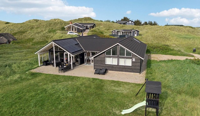 Awesome home in Hvide Sande with sauna