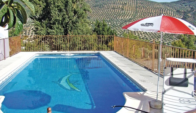 Awesome home in Iznájar