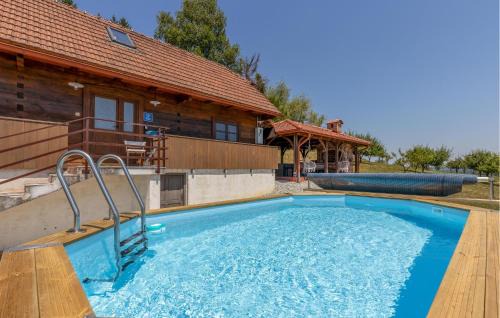 Awesome Home In Jaskovo With Heated Swimming Pool
