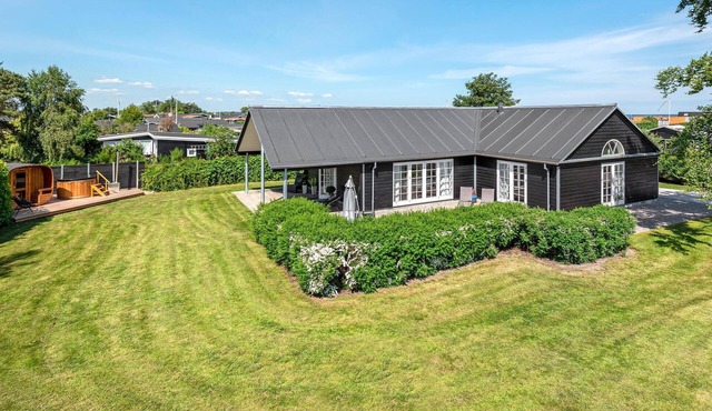 Awesome home in Juelsminde with sauna