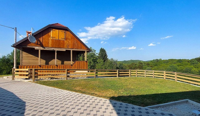 Awesome home in Karlovac with WiFi