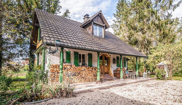 Awesome home in Knoeringue with sauna